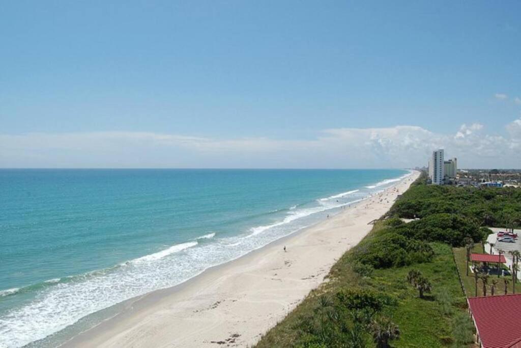 Beach House In Cocoa Beach - Steps To Beach - Game Room - Backyard With Grill - Playground Cocoa Beach