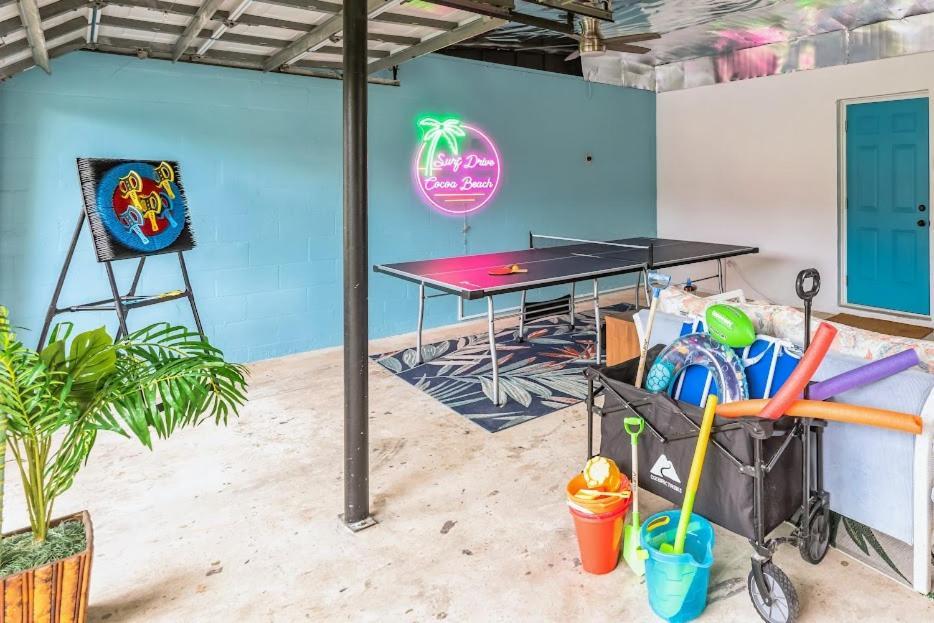 Holiday home Beach House In Cocoa Beach - Steps To Beach - Game Room - Backyard With Grill - Playground Cocoa Beach